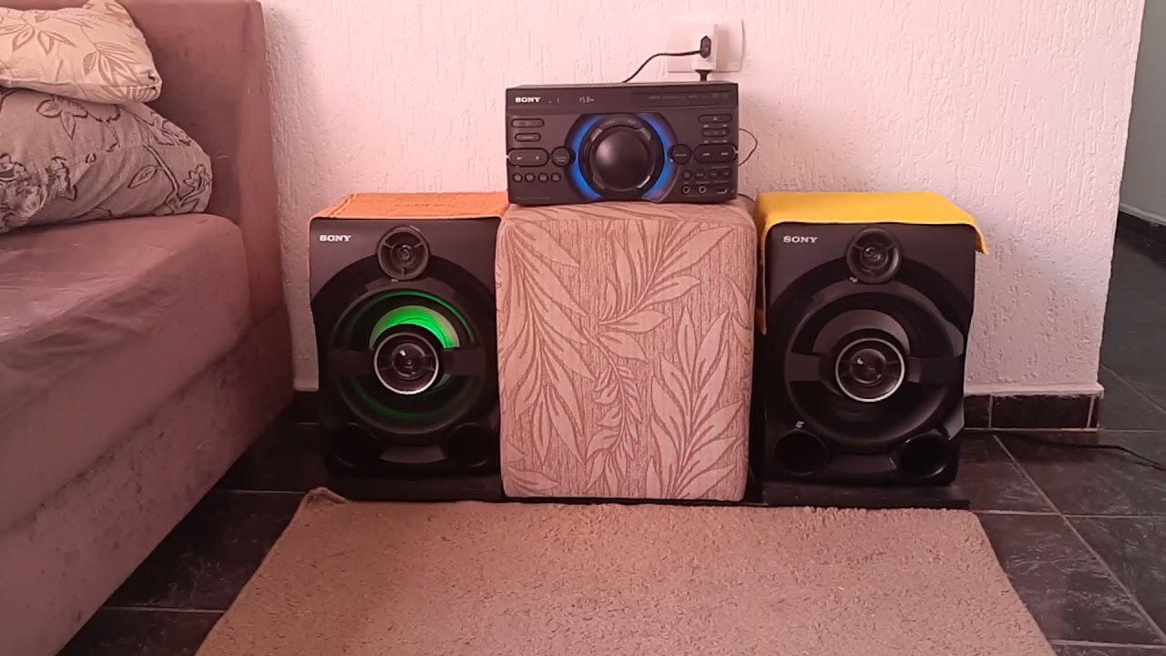 Sony MHC M60d tocando Freddy Mercury