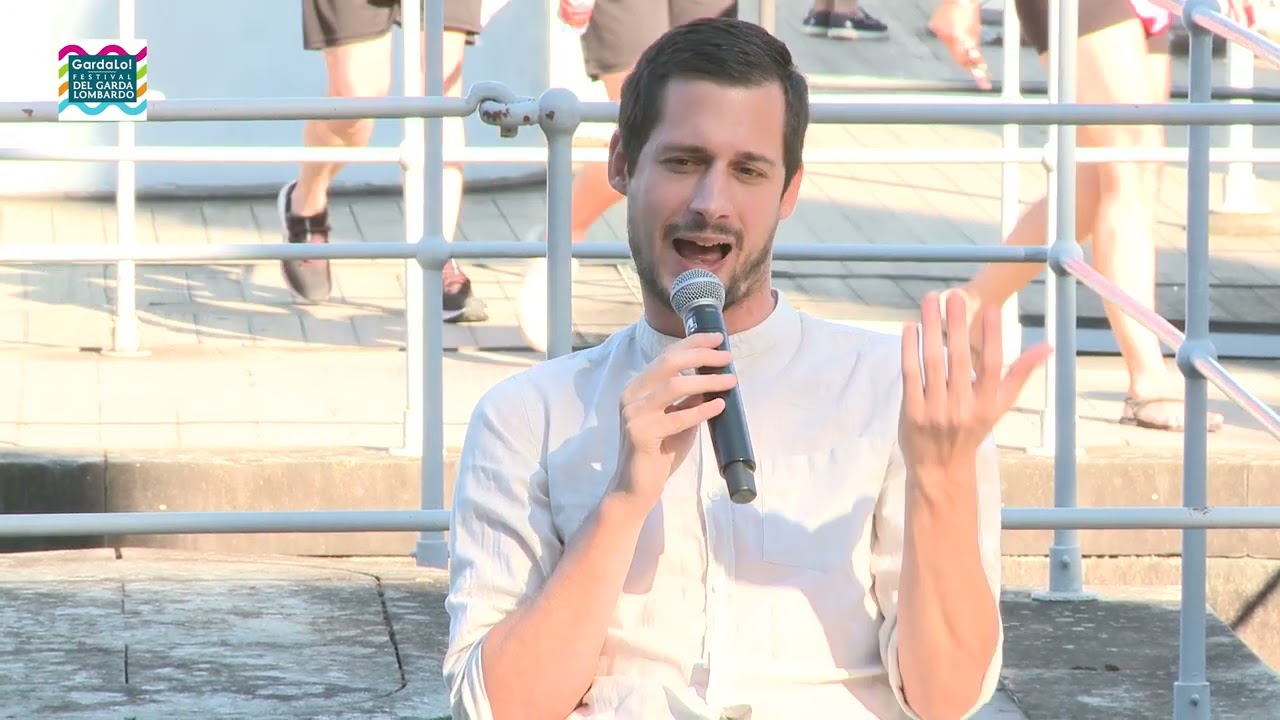 LA SOCIETA' DELL'ANSIA SOCIALE. DAGLI HIKIKOMORI AGLI INCEL: UNA GENERAZIONE DI GIOVANI A RISCHIO