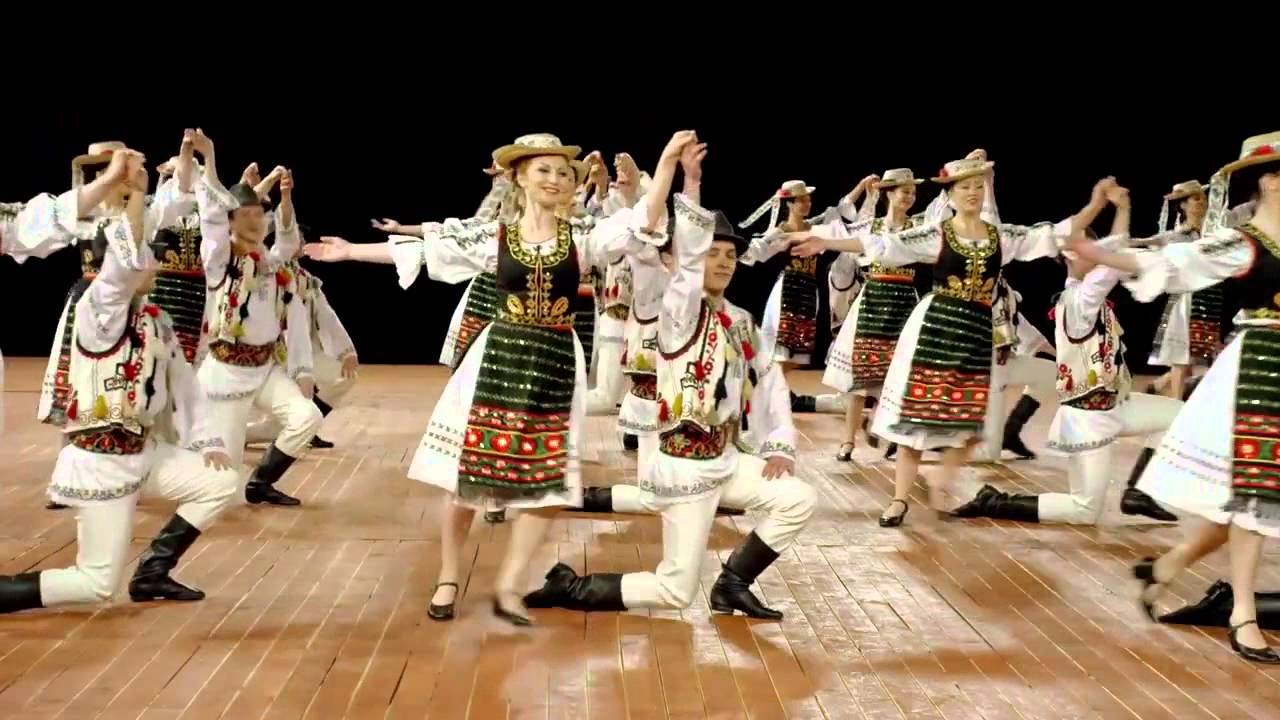 www.festivalsdusud.com - 2016 – Moldavie – Ensemble national de danses populaires 