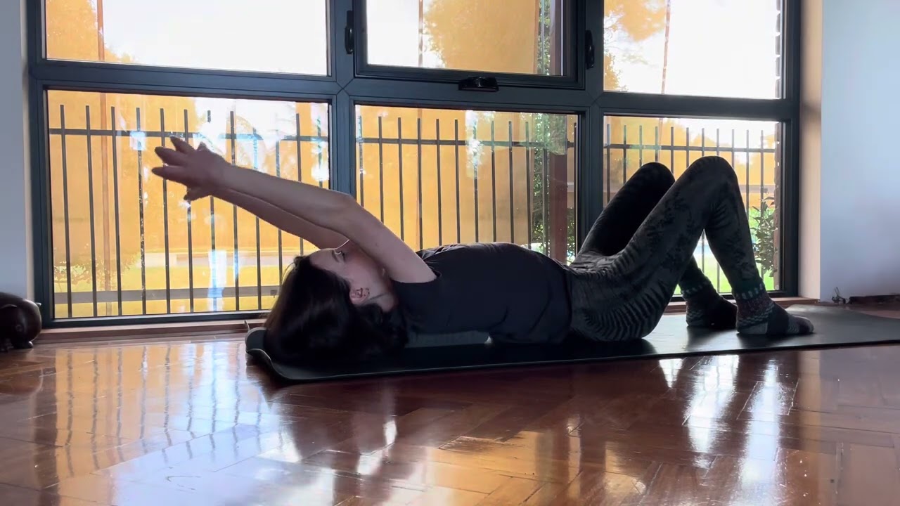 Yoga: BackMitra Series - Shoulder circles