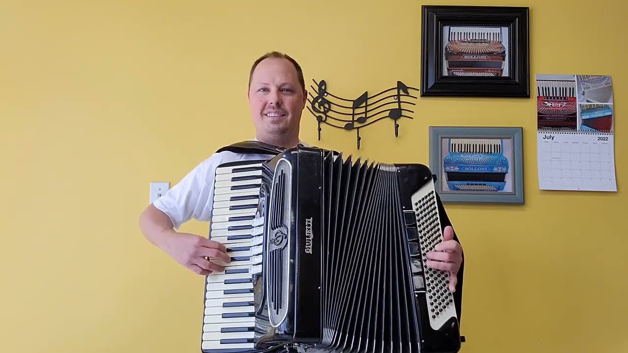 (SOLD!) - Giulietti Artist - full size, double tone chamber, 3 reed LMM (Carnegie Accordion Company)