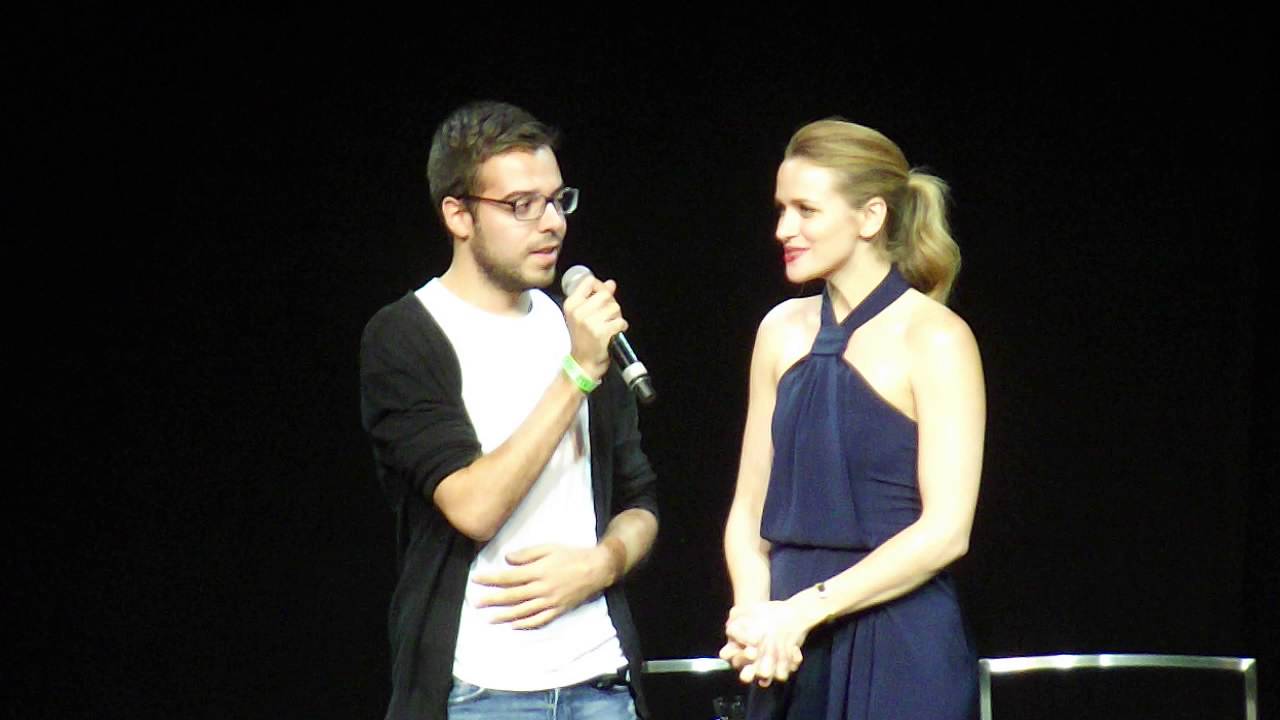 Shantel singing with Andrew GRow at the ARCCON