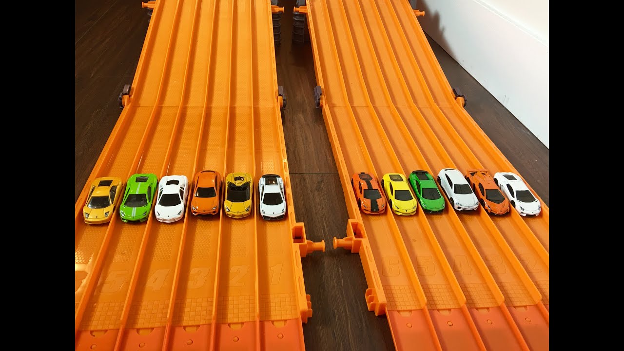 LAMBORGHINI 12 Lane SUPER RACE - Hot Wheels