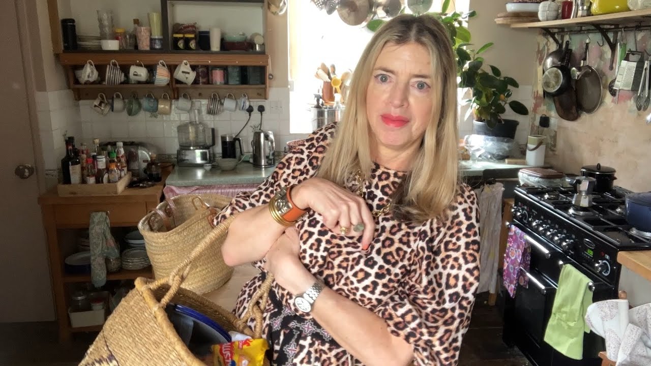 What to Wear, Pack and Eat for an Opera & Picnic in the English Countryside