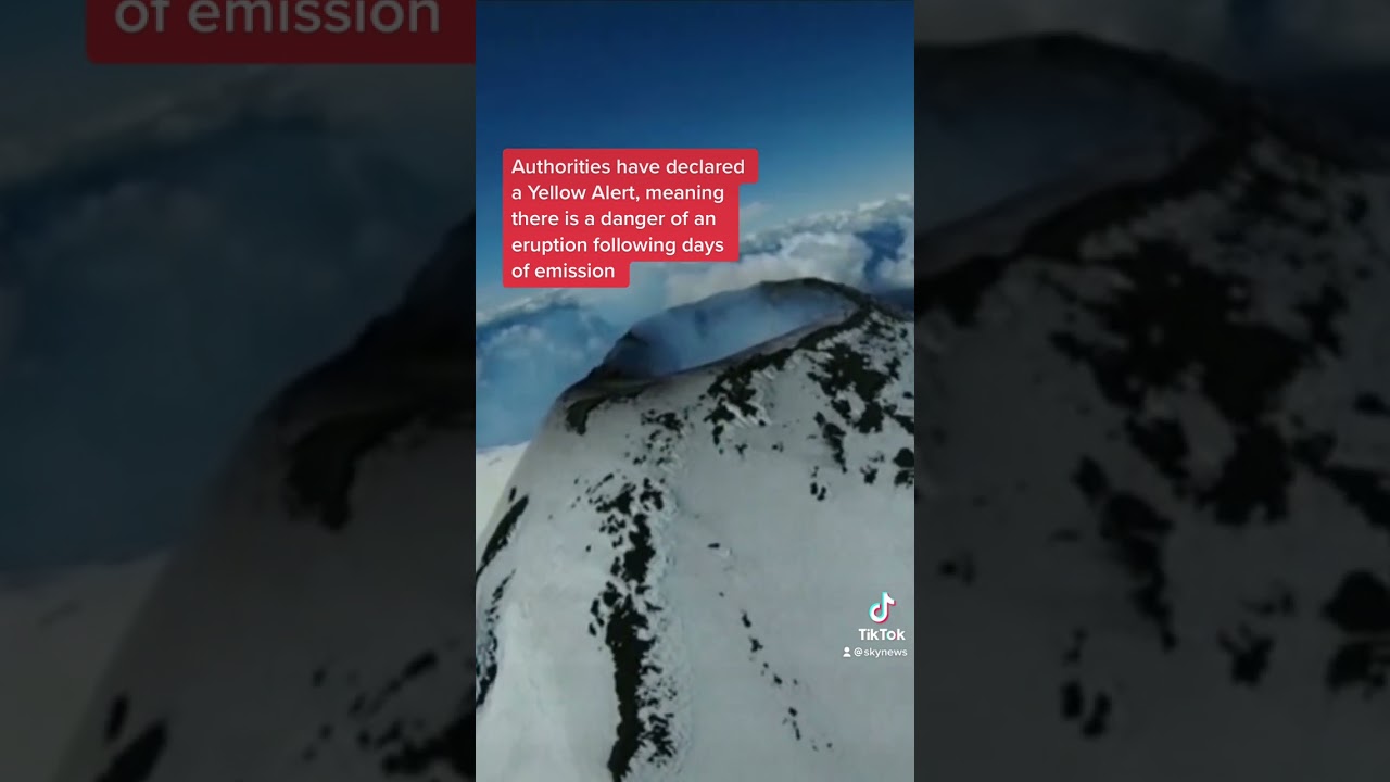 Chilean volcano on eruption warning