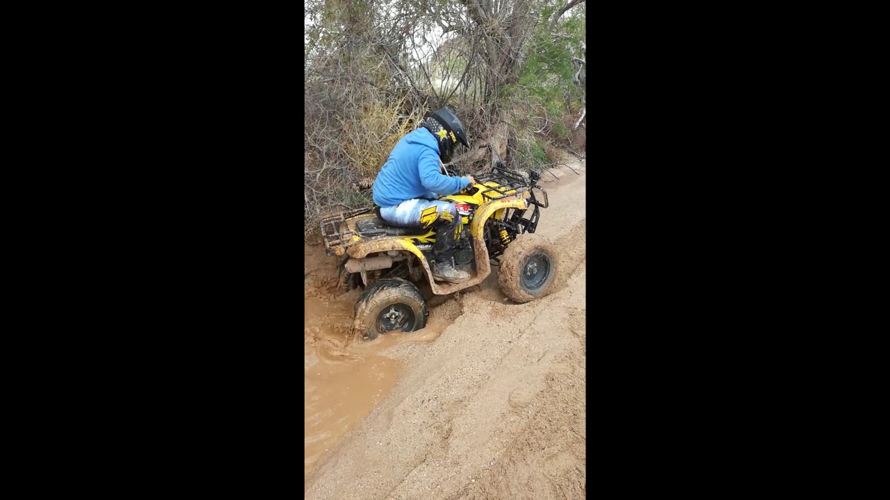 ATV italika 180 en &uml;ARROYO&uml;