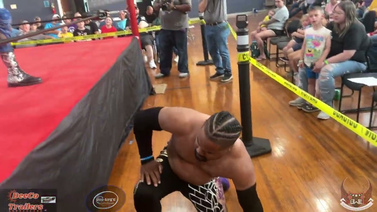 Rika Wildlee vs Ruthless Devonte Adams - Light heavyweight Championship - UWE High Voltage 13