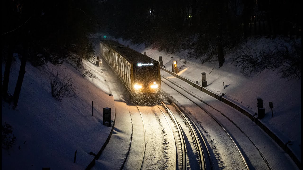 U3 im Schnee - U-Bahn Berlin