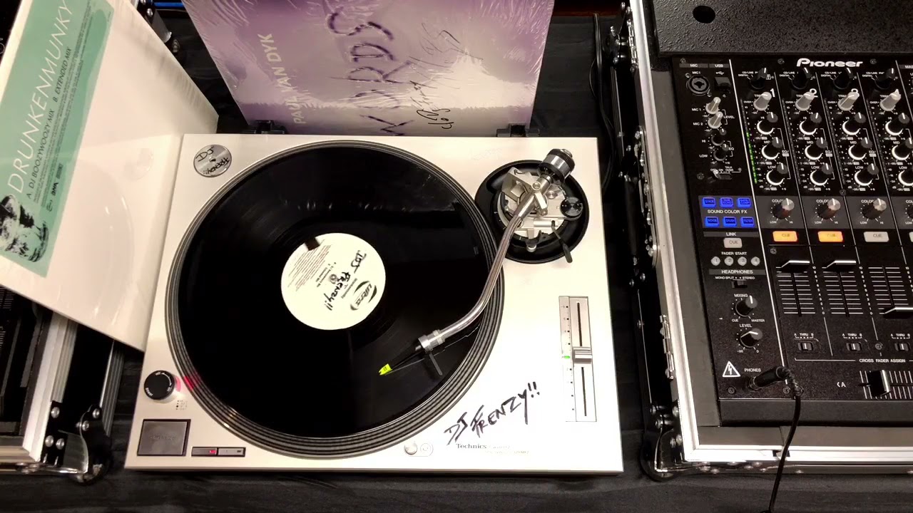 Drunkenmunky - E (DJ Boozywoozy Mix)(2003 Ultra Records)