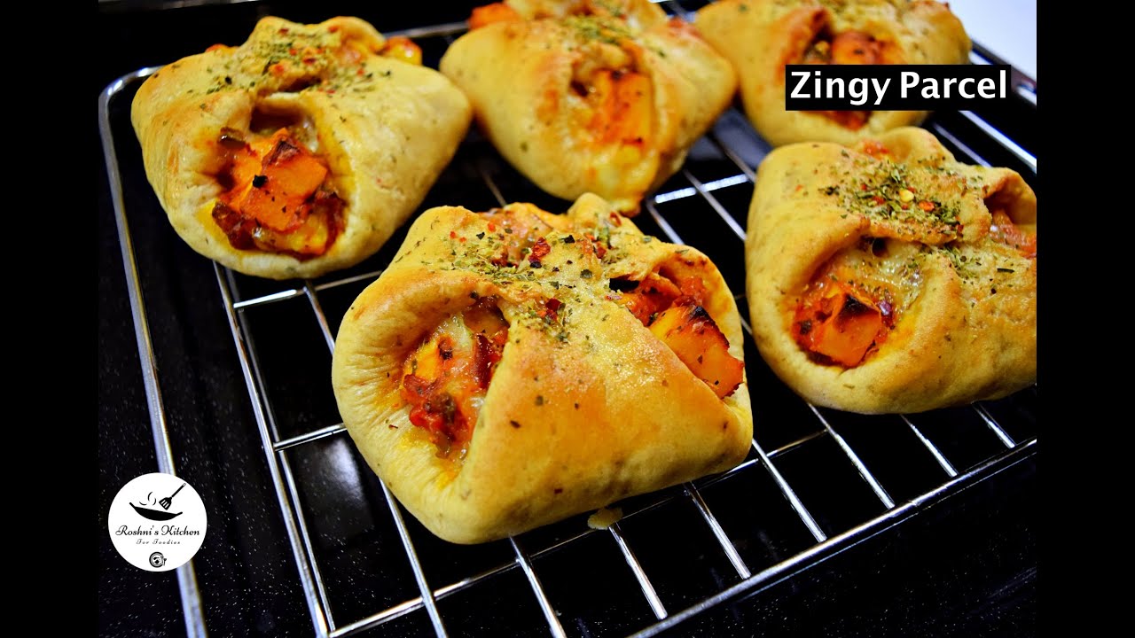 Zingy Parcel Recipe | Domino's Style Zingy Parcel Recipe | Paneer Parcel Recipe | Roshni's Kitchen