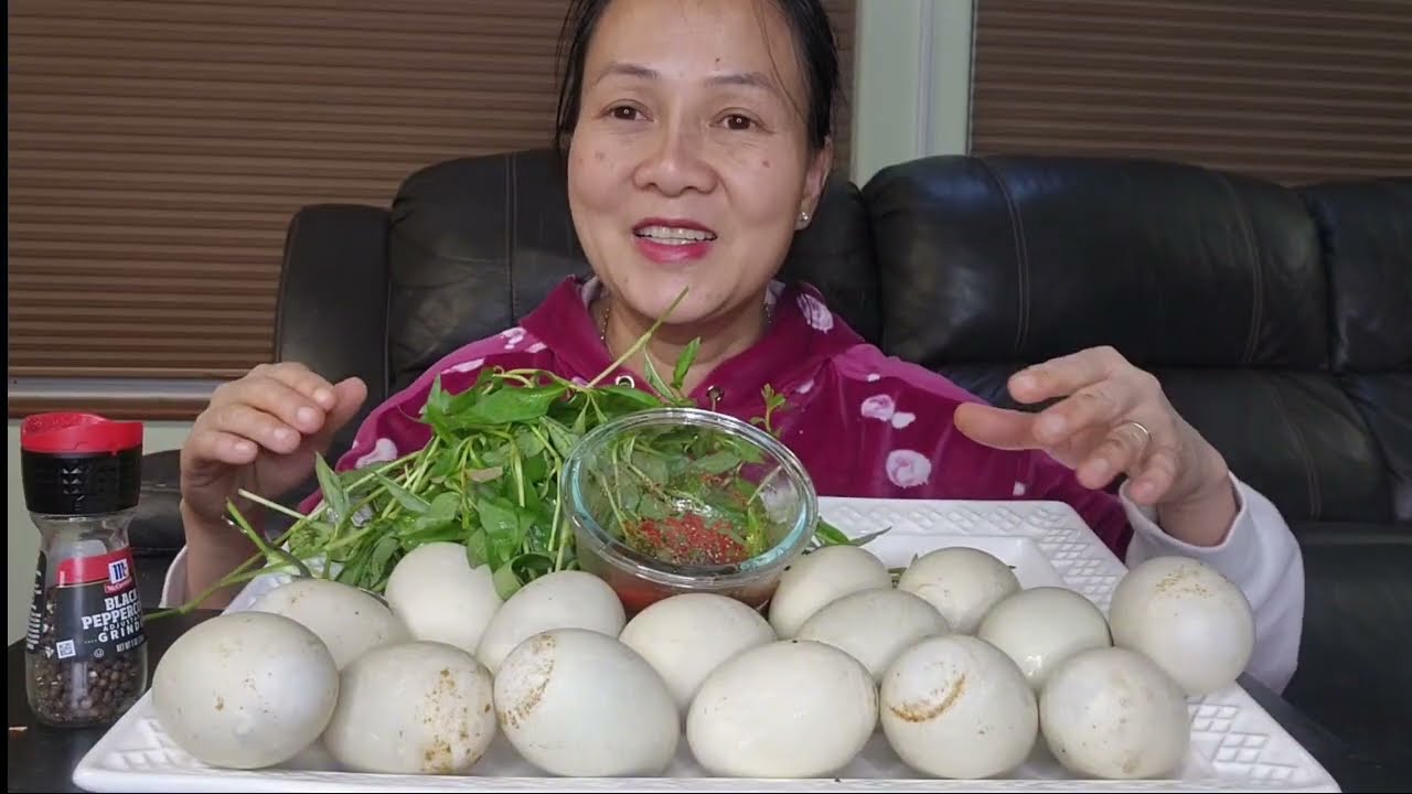 Ăn mâm trứng vịt lộn chấm muối ớt tiêu chanh ngon tuyệt mùa lạnh run run.cuộc sống ở Mỹ