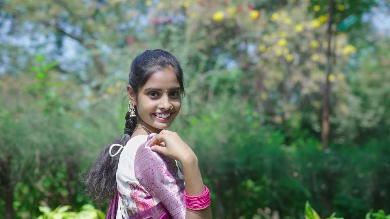 shanmukapriya pre saree shoot