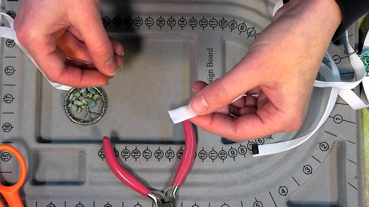 How_to_attach_a_ribbon_clasp