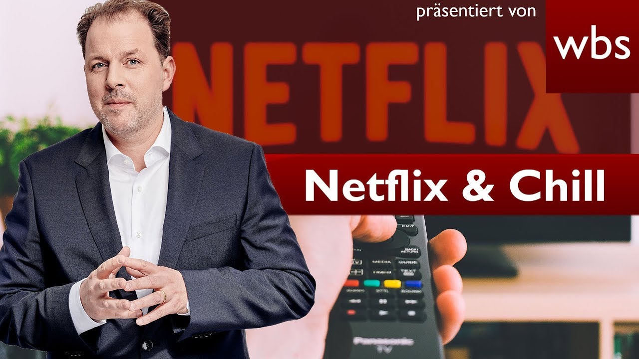 Netflix und Chill 🤪: Beamen an die Nachbar-Hauswand legal? | Nutzerfragen RA Christian Solmecke