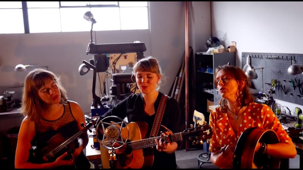 The Lasses & Kathryn Claire - Here Now (live at Ear Trumpet Labs)