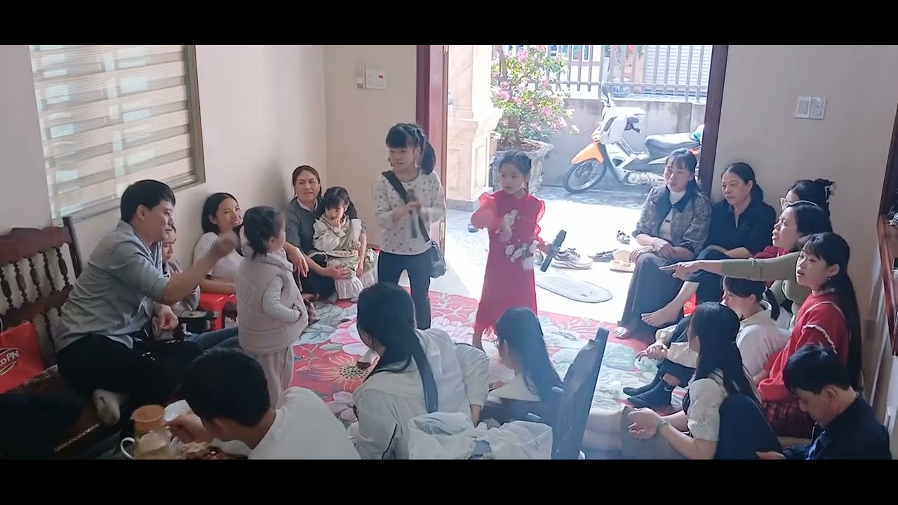 Em yêu trường em