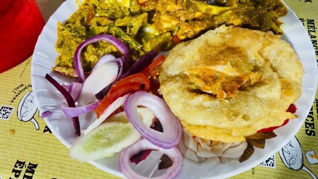Agar aisa khana mil jaye to plate ko bhi kha jaoge😘😋