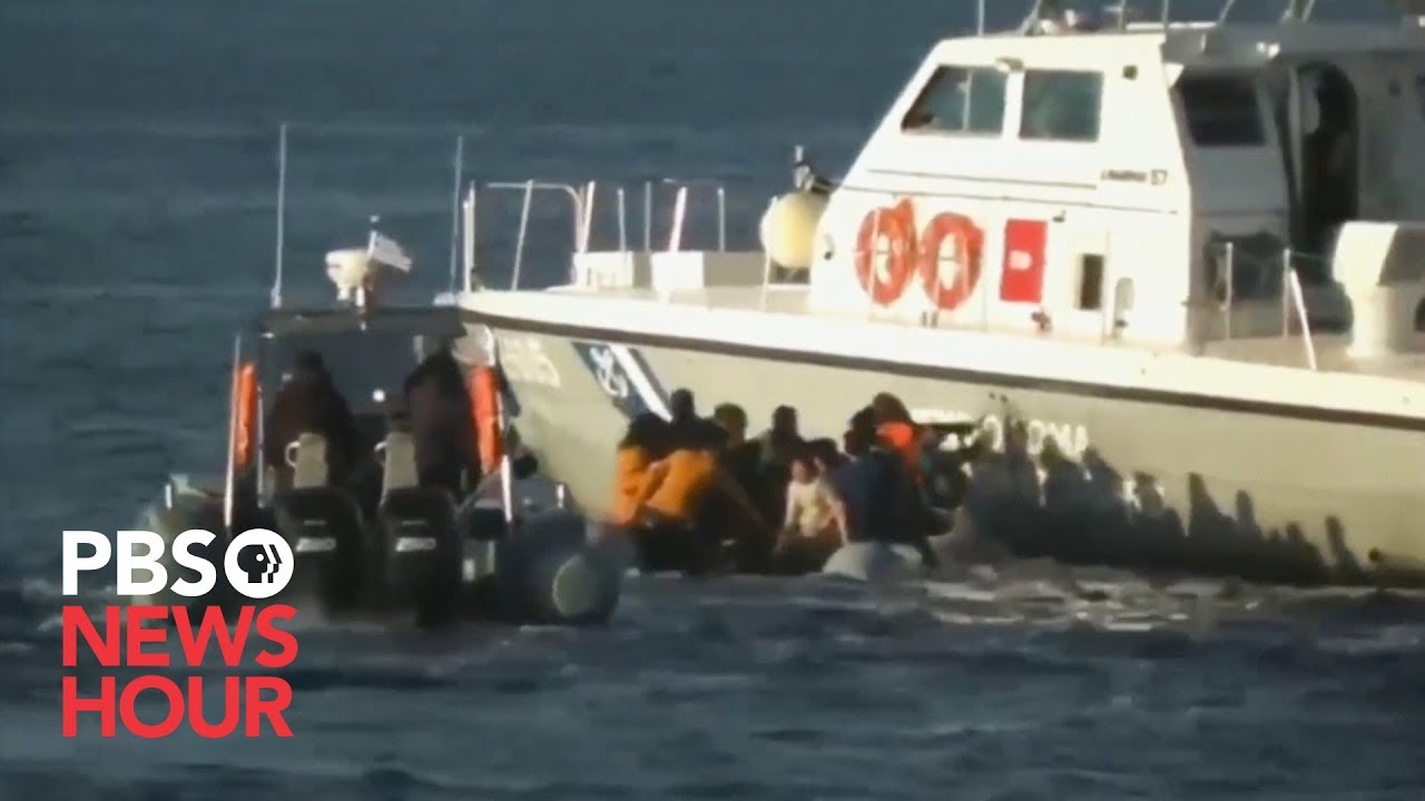 WATCH: Dinghy carrying refugees off of Aegean island confronted by Greek forces