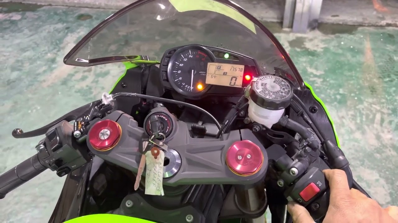 Kawasaki ZX6R ninja 636cc 2016 وارد يابانتم البيع لاحد المعاميل والمتابعين القداما شايف كل الخير❤️ن