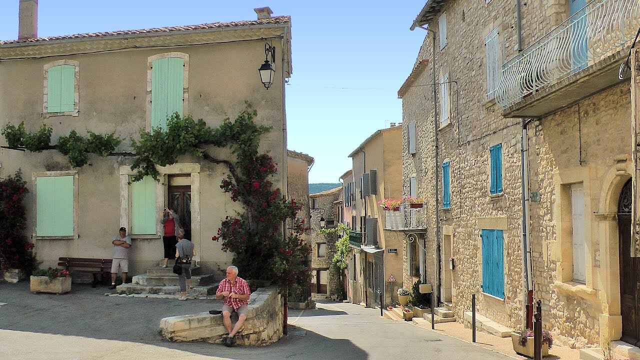 Sault,  Vaucluse, Provence-Alpes-Côte d'Azur, France [HD] (videoturysta.eu)