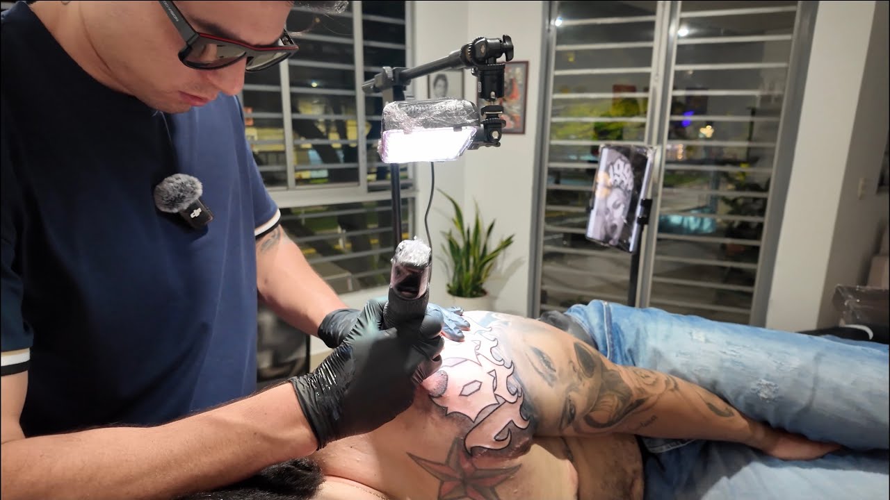 Un día más -13.   Tatuando sombras