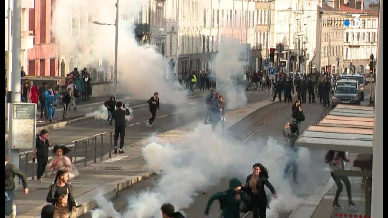 Nouvelle journée de tension pendant la manifestation lycéenne à Clermont-Ferrand