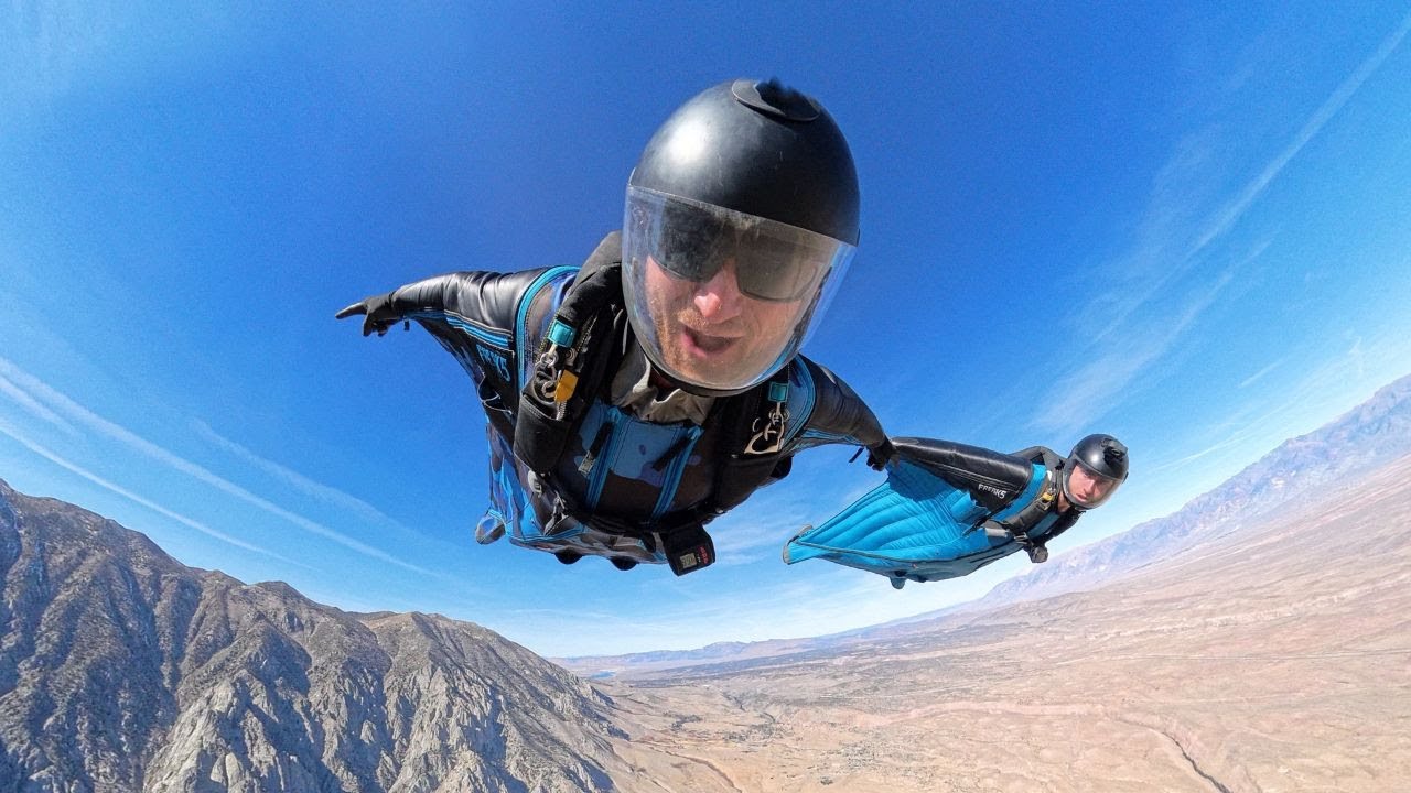 Flying squirrels above the mountain | Immersive 360 VR