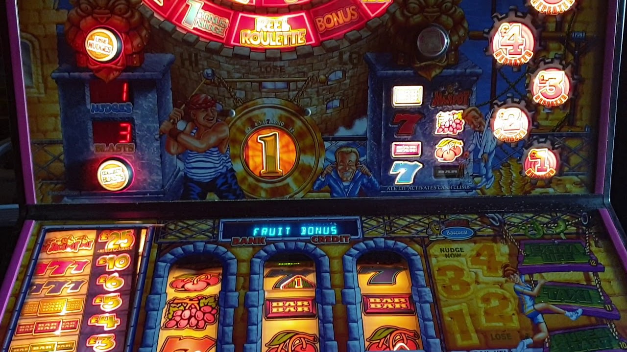 £20 Vs Barcrest Fort Boyard £25 Jackpot classicfruit machine