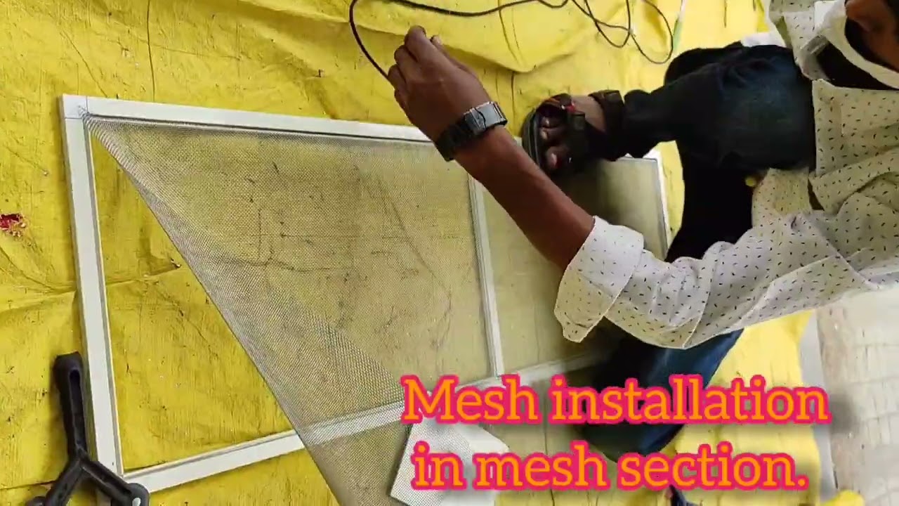wooden window aluminum mosquito mesh macking with fittings.