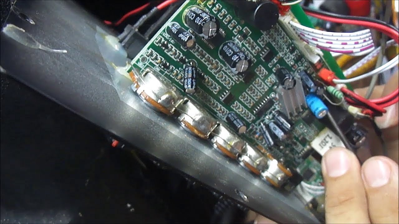 Defeito e conserto Caixa Ativa Multilaser SP220