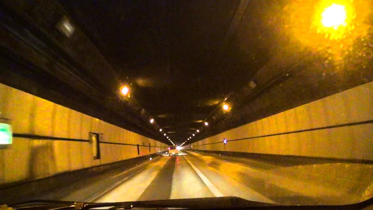 仙岩トンネル（国道46号線）　岩手県側から秋田県側へ