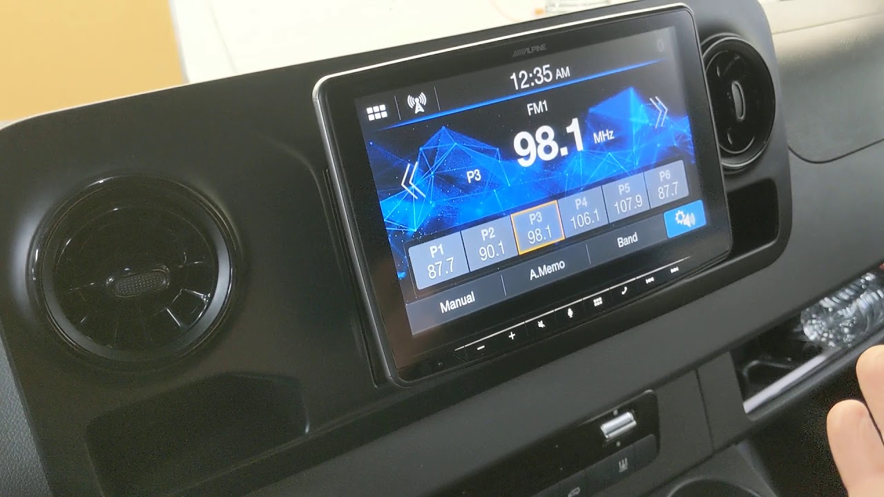 Alpine iLX-F259 HALO 9 in a 2019 Mercedes Sprinter | #lockdownsecurity