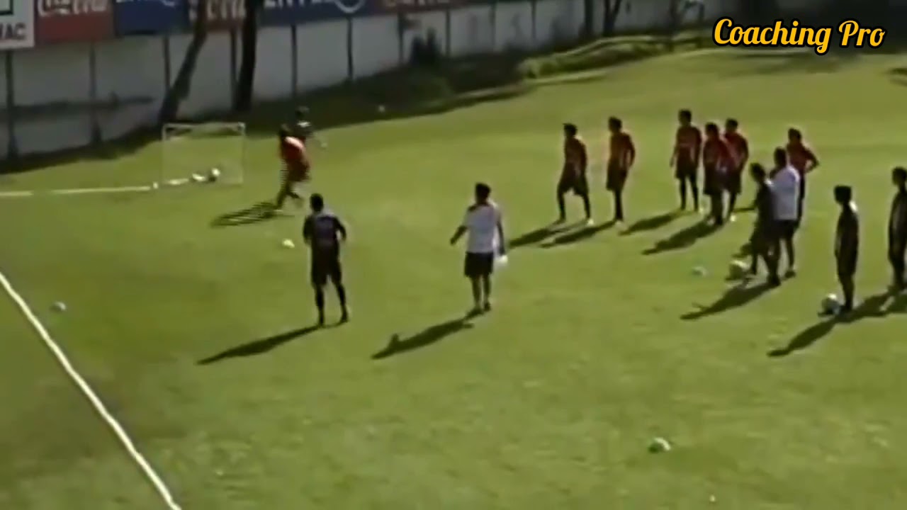Marcelo Bielsa x Jorge Sampaoli 1vs2 defending