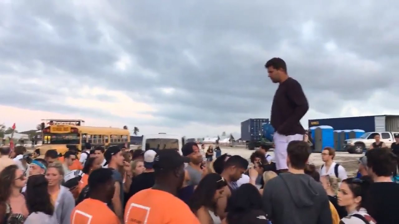 Fans Outraged for Getting Cheese Sandwiches at Luxury Music Festival