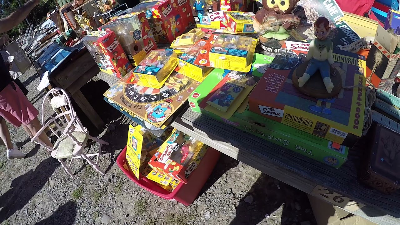Always a good day at the flea market! Selling some treasures!