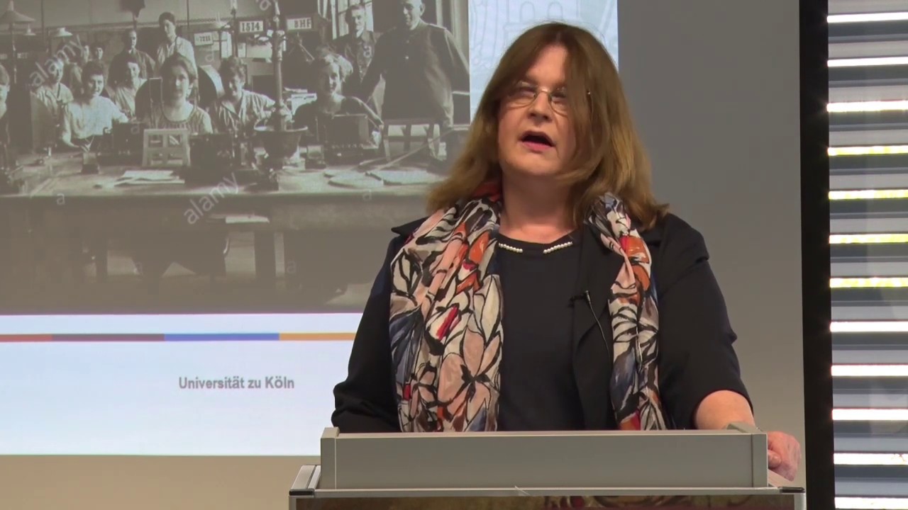 1919  —  Ambivalente Emanzipation. Frauenstudium in der Weimarer Republik // Prof. Dr. Ute Planert
