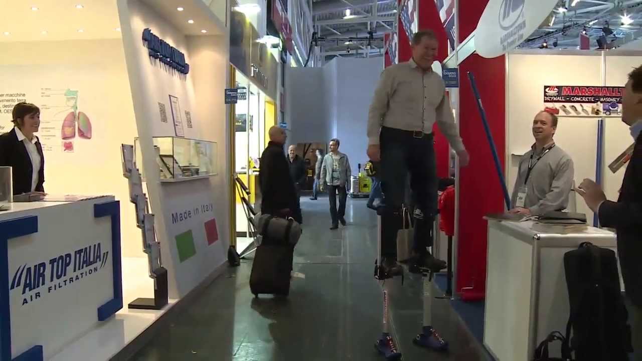 Innovatives von der BAUMA 2013: Arbeitsstelzen „Skywalker Stilts 2.1