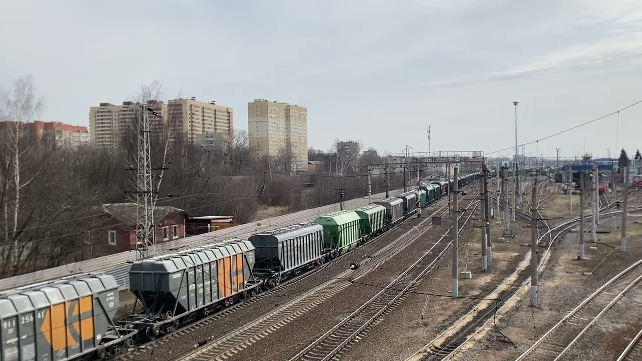 Электровоз ВЛ11М-450/447Б с хопперами
