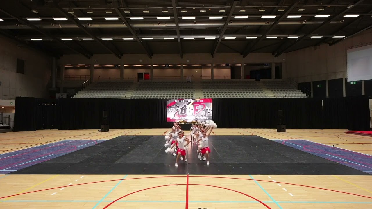 Aira Mini’s Danscentrum Aike Raes PEEWEE POM