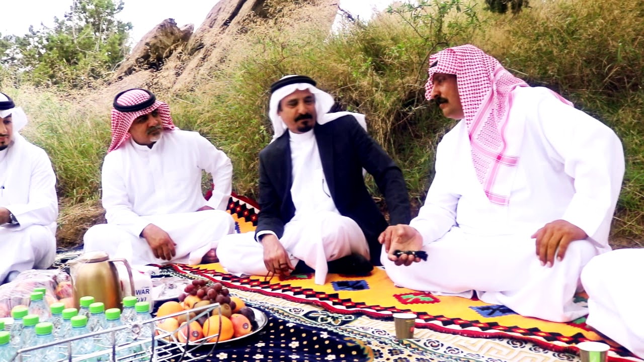 جلسة لعب شهري في بللسمر