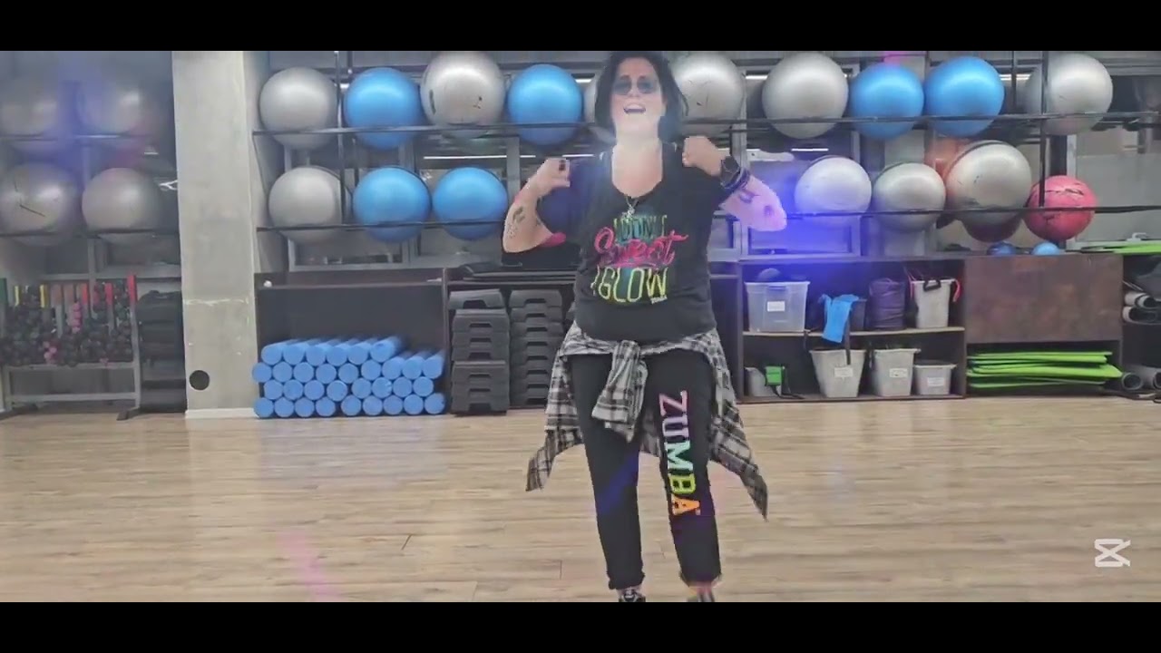 ZUMBA FITNESS - WITH DORIT SHEKEF *FUEGO EN LA PISTA*