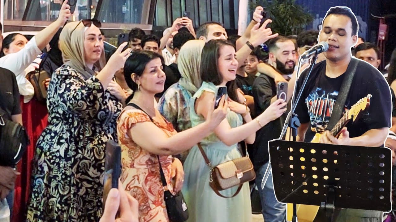 Pelancong Dari Iraq dan Yaman Rancak Menari bila Bob menyanyi Lagu arab yang tak asing bagi Mereka