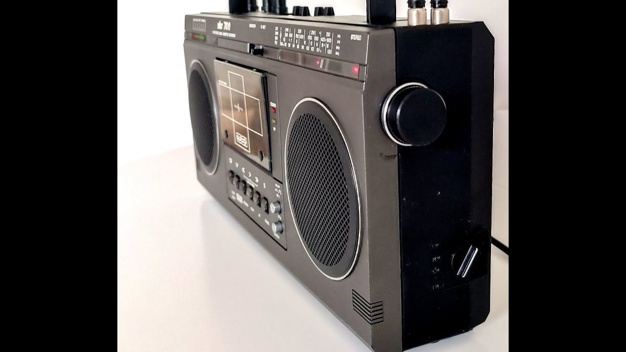 Radiomagnetofon RFT SKR 700