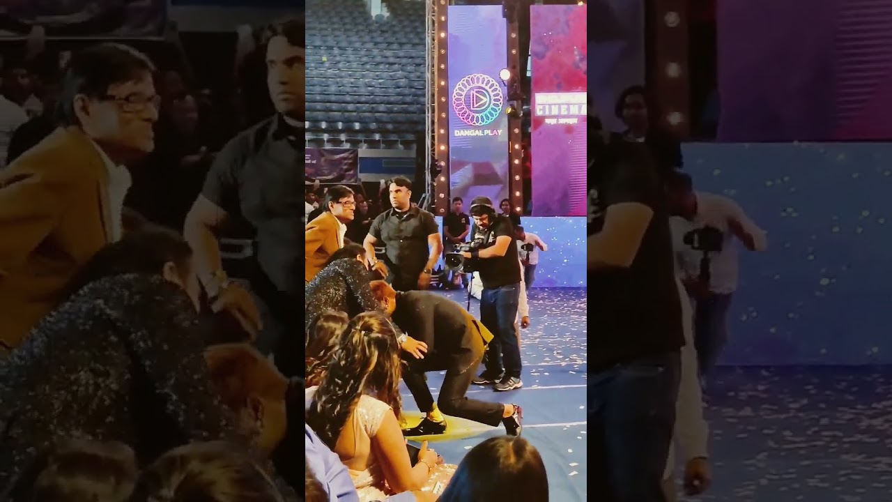 Bhojpuri Cine Award Program  Govinda ji & Khesari Lal Yadav ka Dhamal Performance #viralvideo #love.