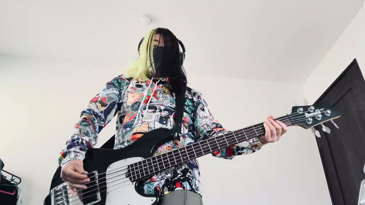 GO! GO! MANIAC(TV Size)をベースで弾いてみた