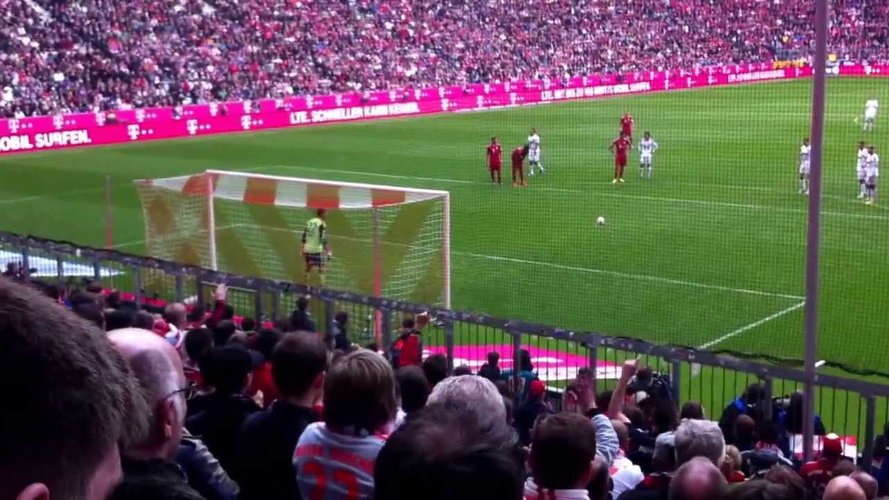 Elfmeter gehalten von Tom Starke beim Bayernderby gegen N&uuml;rnberg am 13.04.13 | Nordkurve /Jubel
