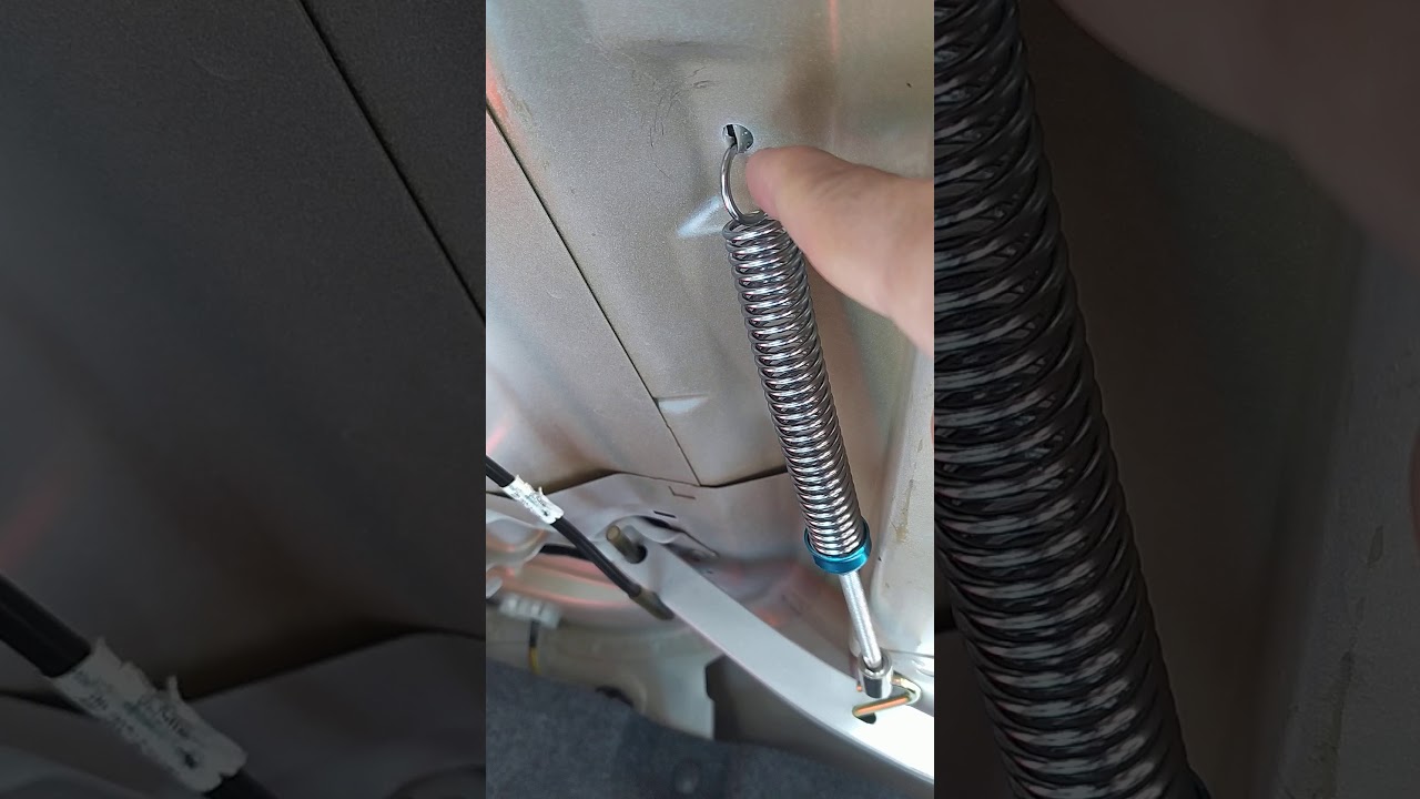 Peugeot 301 Bagaj Yayı Montajı