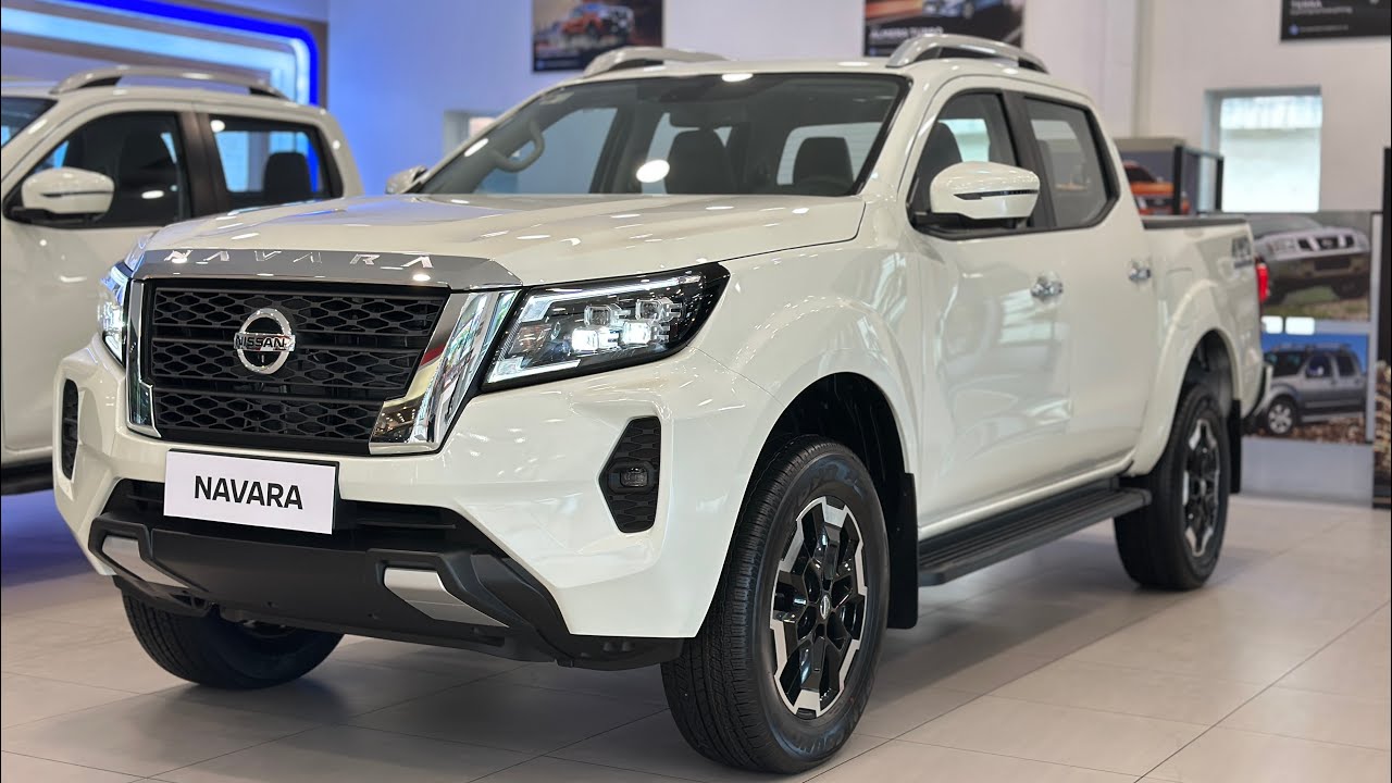 2025 Nissan NAVARA - 2.5L Luxury Pickup 4x4 | Exterior And Interior White Color
