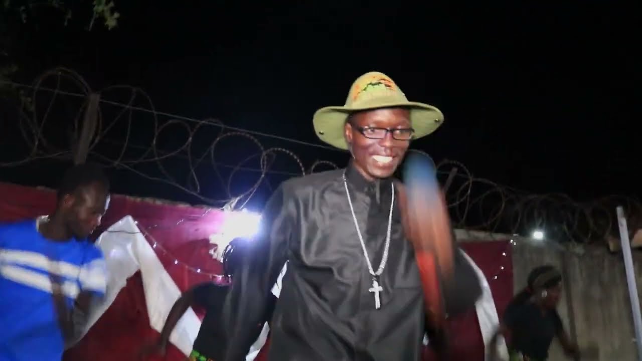 Rev. Mwalimu Joshua - Ngaren-ngaren (Stage Performance)