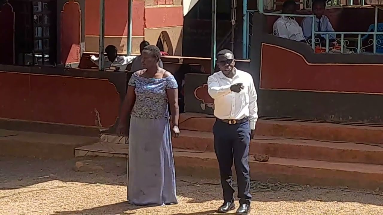 ERIC MURO LIVE// SIKU YANGU